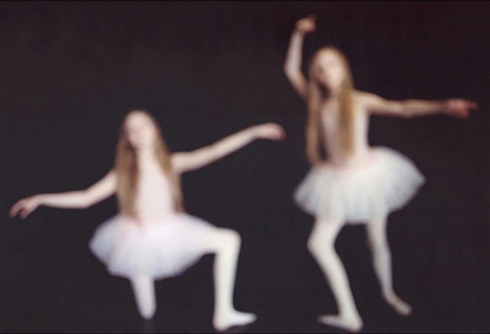 iceland-identical-twins-erna-hrefna-photography-ariko-inaoka-12