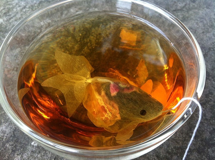 gold-fish-tea-bag-design-charm-villa-1