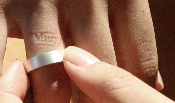 unusual-jewelry-creative-ring-designs-8