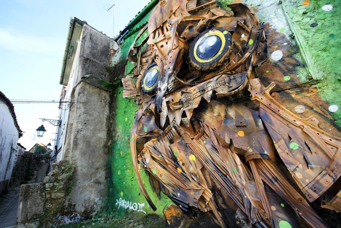 owl-eyes-recycled-sculpture-street-art-artur-bordalo-5