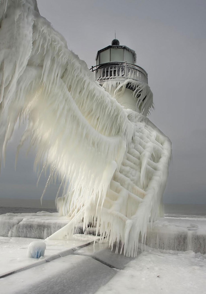 winter-snow-natural-ice-art-7