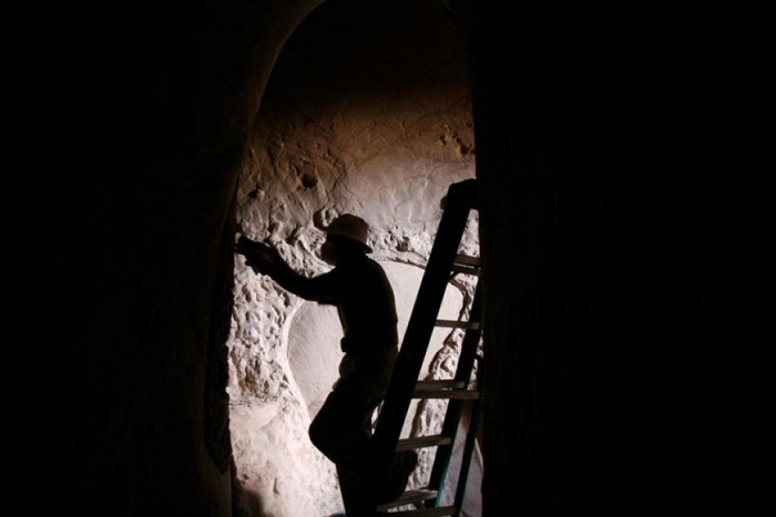 cave-carving-ra-paulette-16
