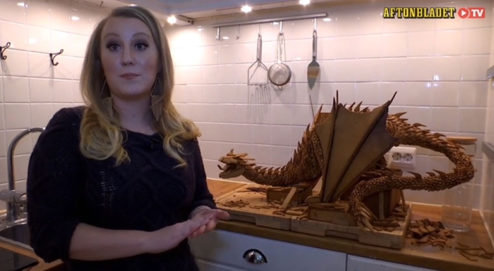 dragon-smaug-gingerbread-sculpture-caroline-eriksson-4