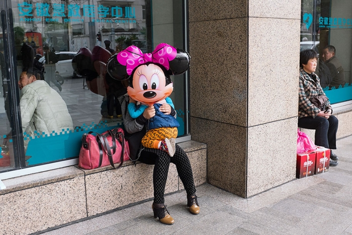 china-perfectly-timed-street-photography-tao-liu-1