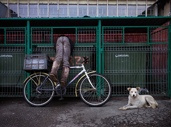 romania-villages-quirky-photography-hajdu-tamas-2