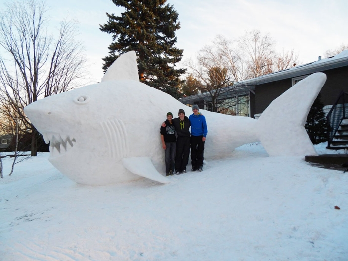 giant-animal-snow-sculptures-bartz-brothers-1