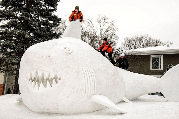 giant-animal-snow-sculptures-bartz-brothers-11
