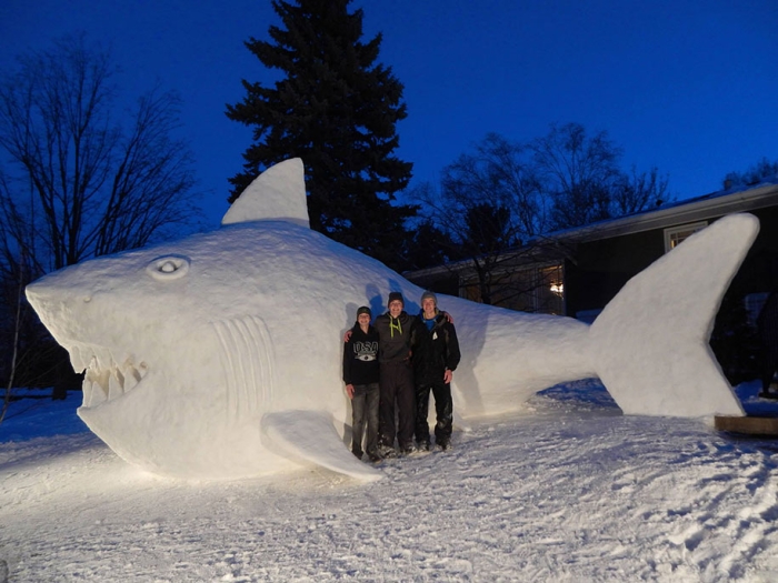 giant-animal-snow-sculptures-bartz-brothers-5