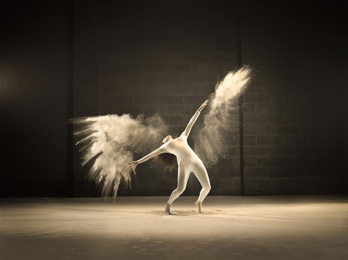 dance-performance-powdered-milk-campaign-jeffrey-vanhoutte-4