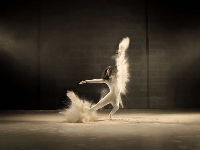 dance-performance-powdered-milk-campaign-jeffrey-vanhoutte-3