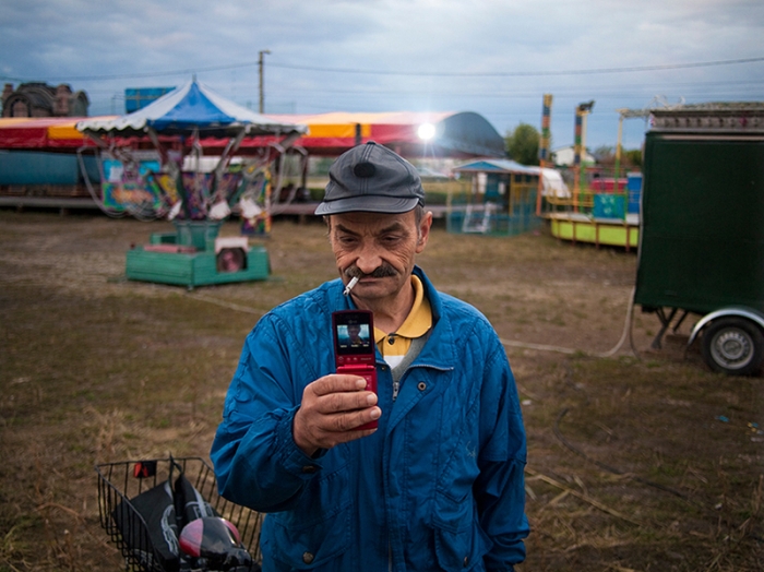 romania-villages-quirky-photography-hajdu-tamas-27