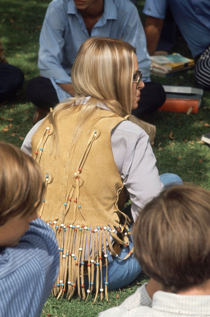 1969-hippie-high-school-counterculture-photography-13