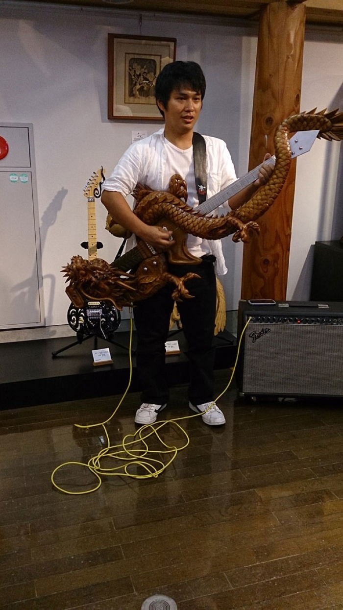 dragon-wood-carving-guitars-inami-cooperative-japan-7