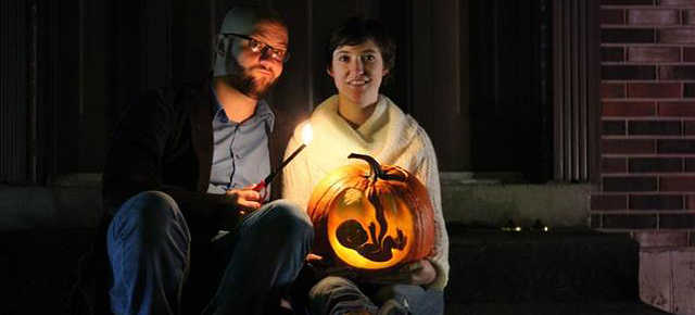 14 Creative Pregnancy Announcements For The Artist Couples Among Us
