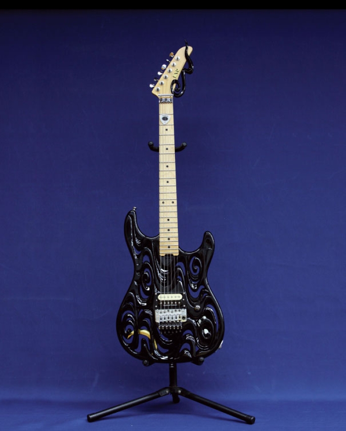 dragon-wood-carving-guitars-inami-cooperative-japan-3
