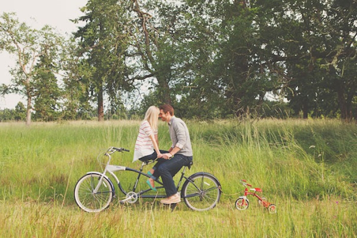 original-creative-pregnancy-baby-annoucements-4