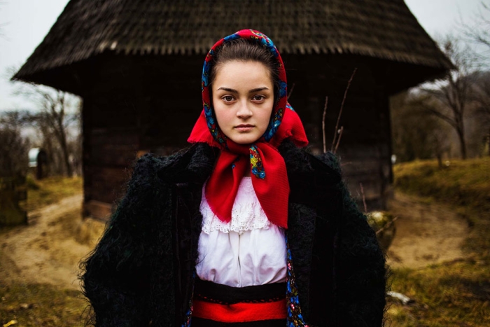 women-around-world-atlas-beauty-mihaela-noroc-24