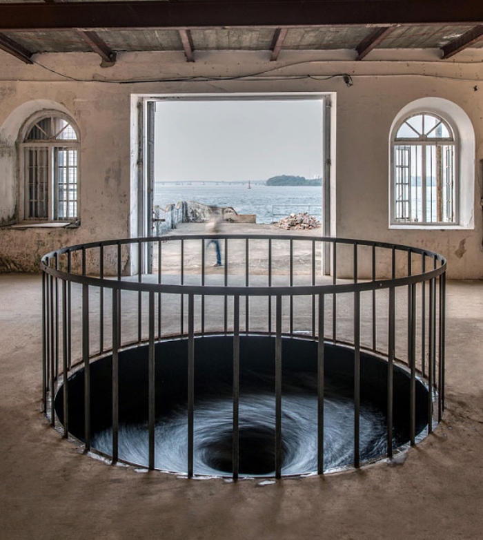 forever-vortex-decension-anish-kapoor-1