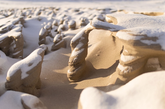 frozen-sand-towers-wind-lake-michigan-joshua-nowicki-6
