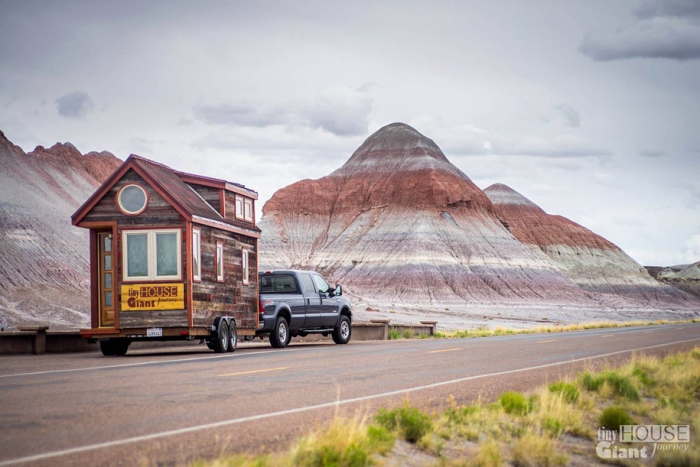 couple-travel-tiny-house-giant-journey-guillaume-dutilha-jenna-spesard-7