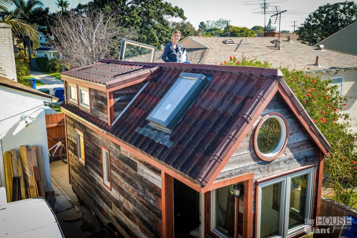 couple-travel-tiny-house-giant-journey-guillaume-dutilha-jenna-spesard-3