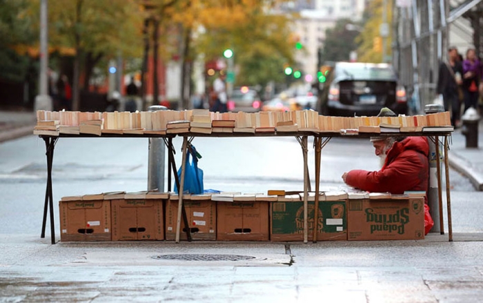 new-york-people-reading-series-lawrence-schwartzwald-6