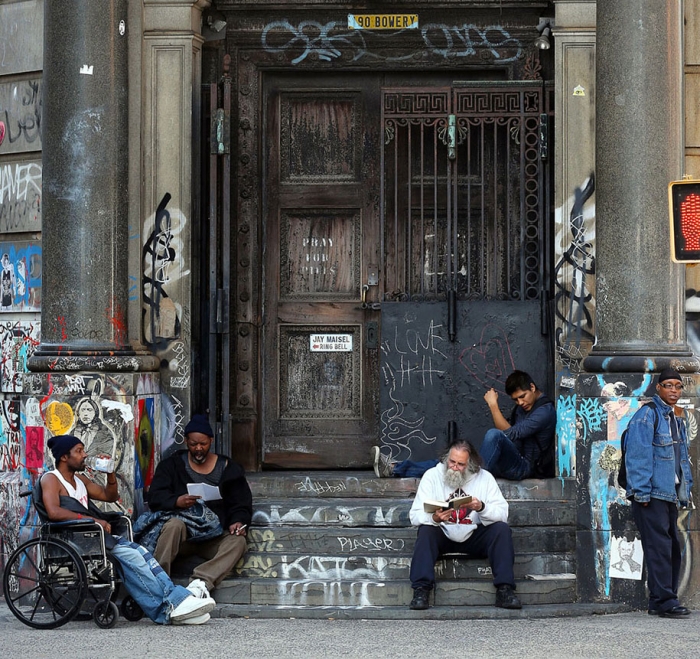 new-york-people-reading-series-lawrence-schwartzwald-1