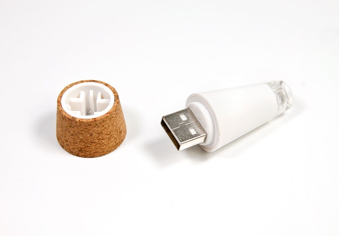 recycling-atmosphere-rechargeable-bottle-light-steve-gates-suck-uk-5
