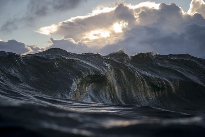 sea-photography-mountain-waves-ray-collins-04