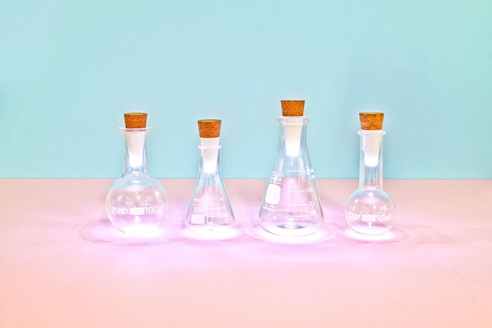 recycling-atmosphere-rechargeable-bottle-light-steve-gates-suck-uk-10