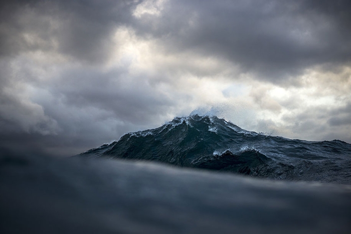 sea-photography-mountain-waves-ray-collins-11