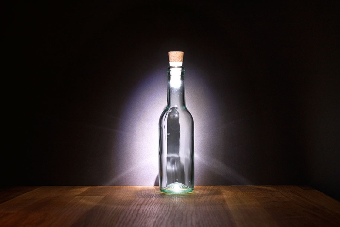 recycling-atmosphere-rechargeable-bottle-light-steve-gates-suck-uk-3