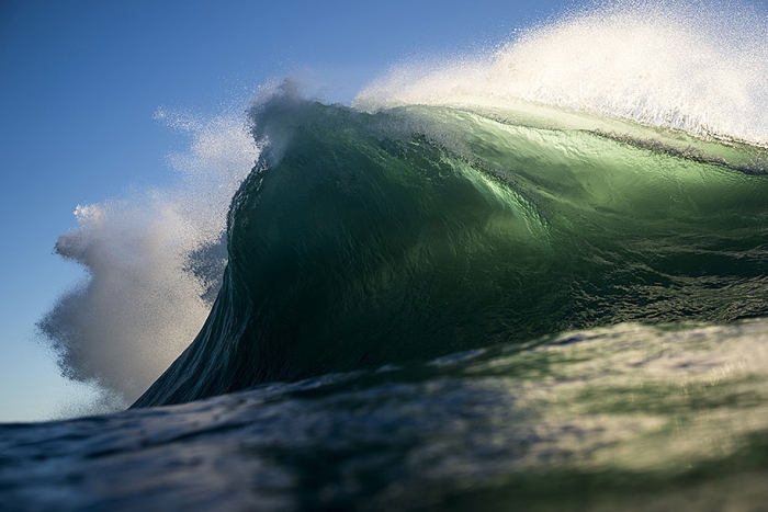 sea-photography-mountain-waves-ray-collins-01