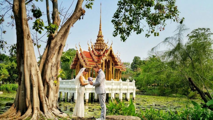 couple-wedding-around-the-world-travel-cheetah-rhian-13