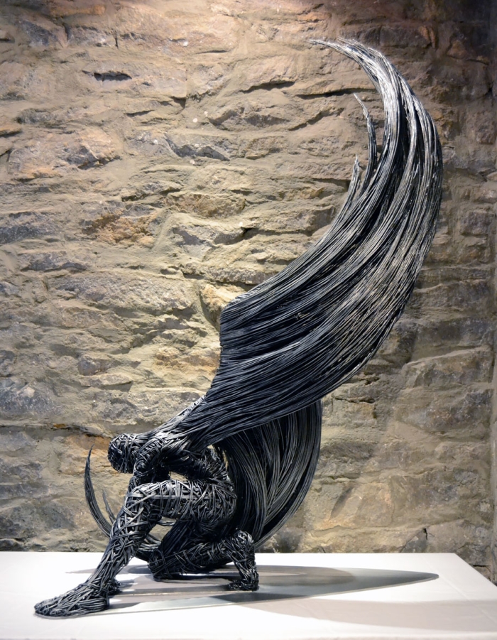 dynamic-lifelike-wire-sculptures-richard-stainthorp-2