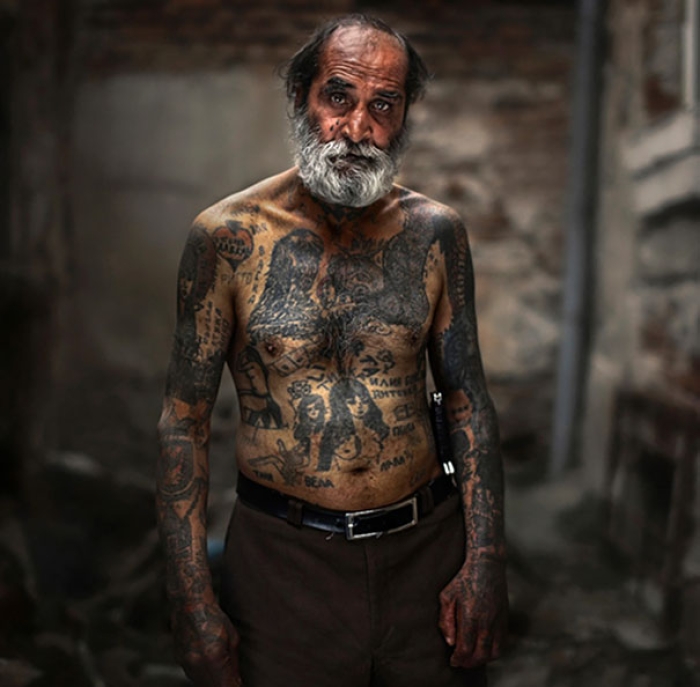 tattooed-seniors-elderly-30