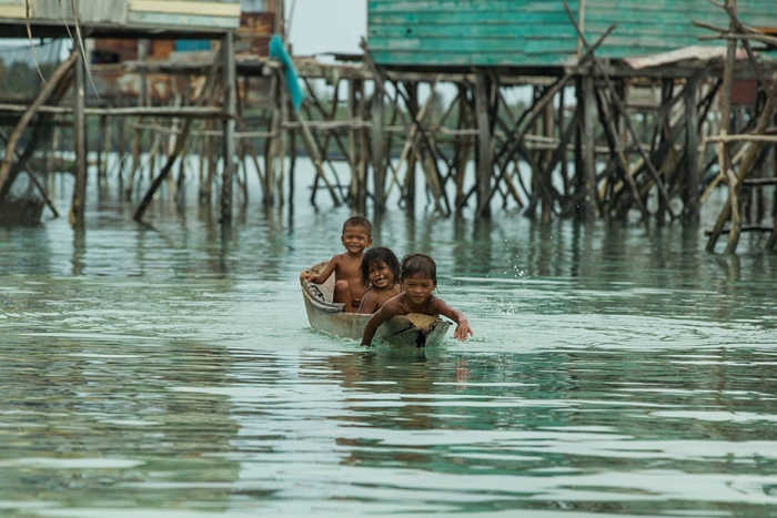 bajau-borneo-sea-gypsies-rehahn-croquevielle-3