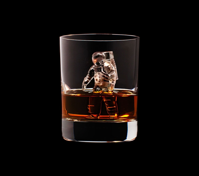 geeky-ice-cubes-3d-rocks-suntory-tbwahakuhodo-21