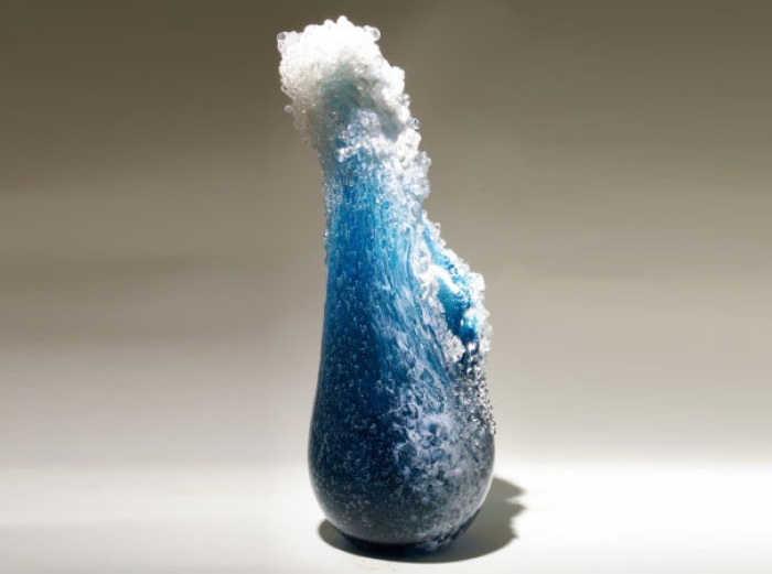 realistic-glass-ocean-wave-vases-desomma-blaker-05