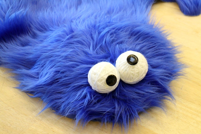sesame-street-DIY-cookie-monster-rug-pillows-mikeasaurus-09