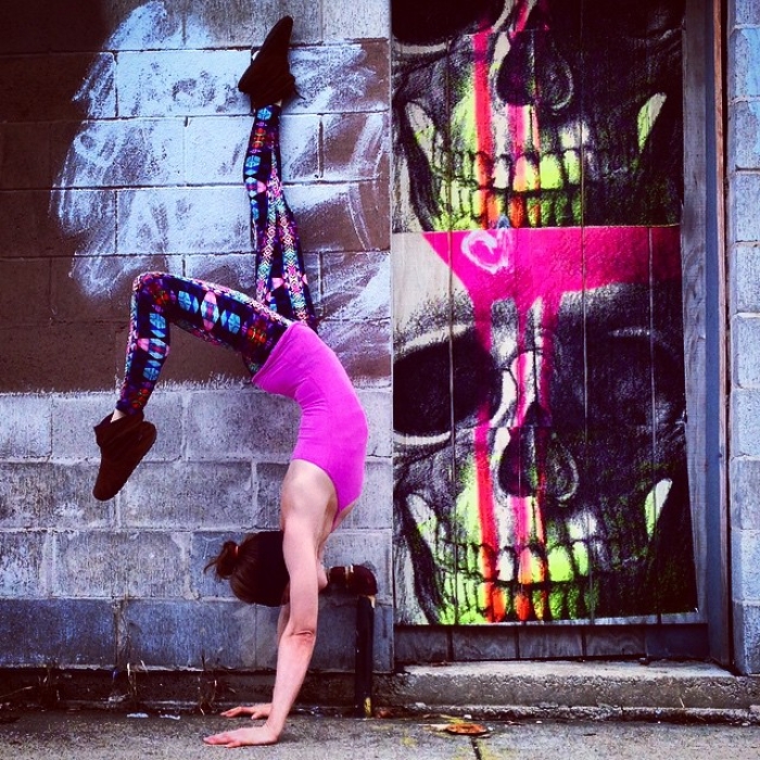 yoga-poses-street-art-graffiti-soren-buchanan-72
