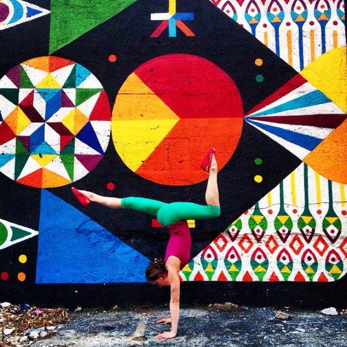 yoga-poses-street-art-graffiti-soren-buchanan-78