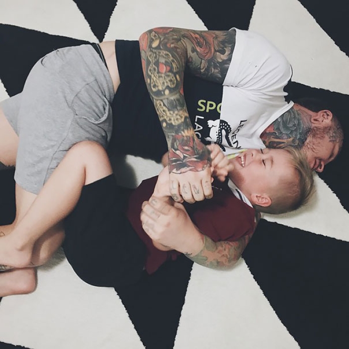 family-tattooed-parents-children-05