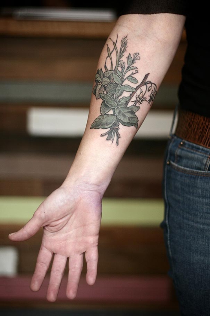 flower-plant-botanical-tattoos-alice-carrier-75