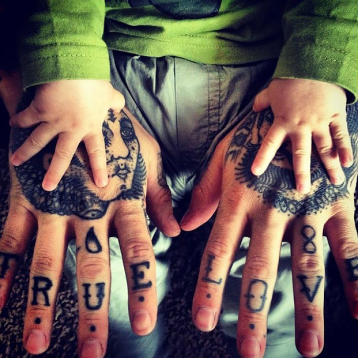 family-tattooed-parents-children-12