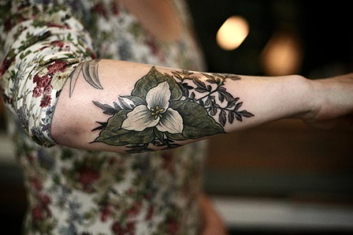 flower-plant-botanical-tattoos-alice-carrier-61