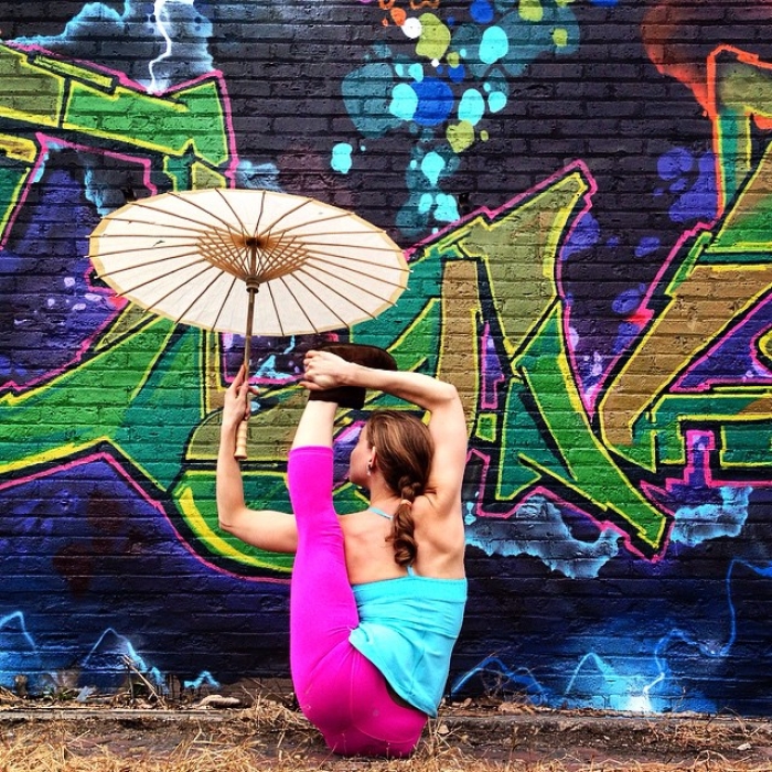 yoga-poses-street-art-graffiti-soren-buchanan-69