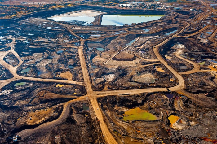 pollution-trash-destruction-overdevelopement-overpopulation-overshoot-02