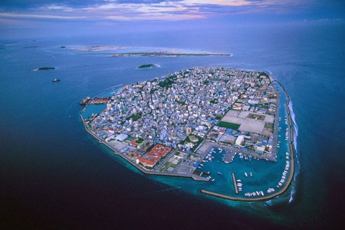 pollution-trash-destruction-overdevelopement-overpopulation-overshoot-04