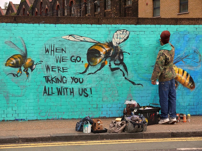 ecology-street-art-save-bees-louis-masai-london-02